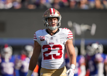 Christian McCaffrey San Francisco 49ers: El Enfrentamiento Clave 49ers vs Rams Semana 10 en el Levi's Stadium, ¿Juego Decisivo para los Playoffs NFL?