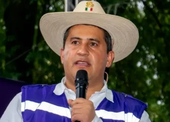 Hallan dos cuerpos vinculados al homicidio de Carlos Manzo en Uruapan