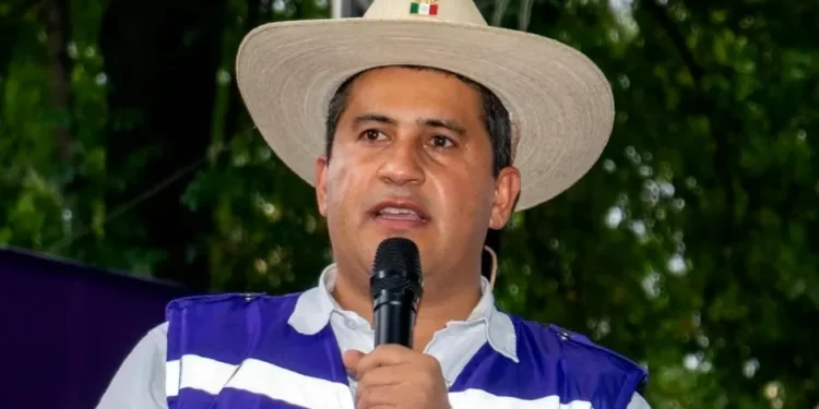 Hallan dos cuerpos vinculados al homicidio de Carlos Manzo en Uruapan