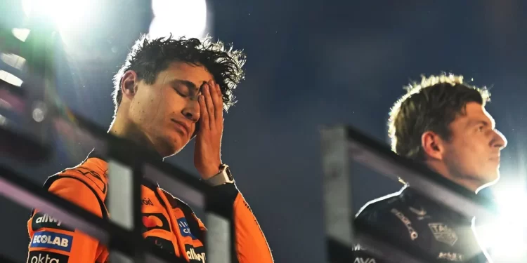 Autos de McLaren revisados tras la carrera en Las Vegas