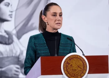 Sheinbaum presenta denuncia por acoso tras incidente en Palacio Nacional