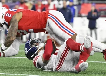 Jaxson Dart hablando sobre los golpes que recibe en la NFL