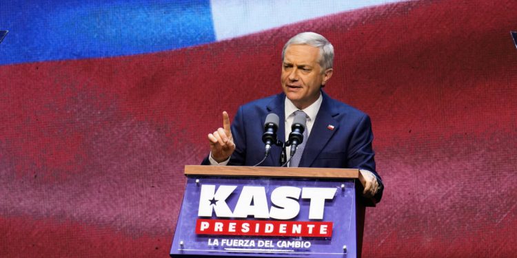 Chile gira a la derecha; José Antonio Kast gana la presidencia