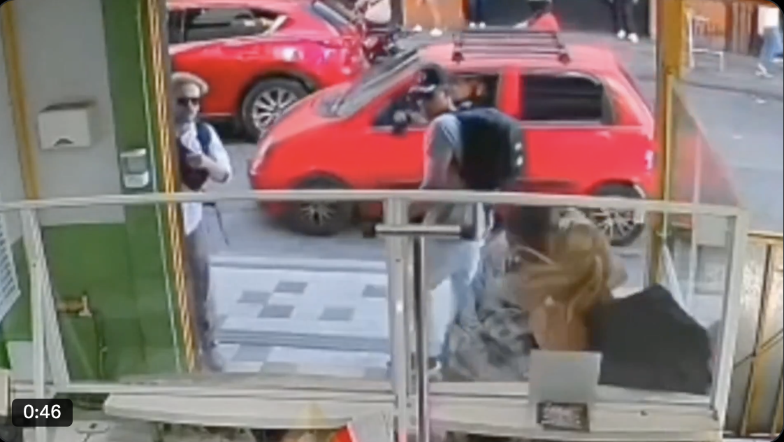 Mujer enfrenta al asaltante que la amagó con cuchillo en una lavandería