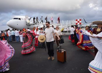Aerolínea WestJet inaugura ruta Calgary – Cozumel