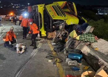 ¡Tragedia en Indonesia! Choque de autobús deja 16 muertos y 18 heridos en la provincia de Java