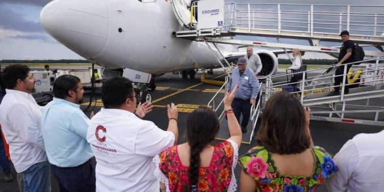 Vuelo Cargary Cozumel fortalece la conectividad aerea y el turismo canadiense en la isla