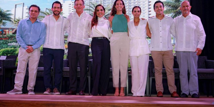 Ana Paty Peralta participa en la inauguración del nuevo Hotel RIU Ventura
