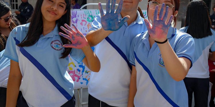 Más de 33 mil alumnos son prevenidos contra las violencias en Cancún