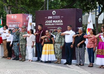 La conmemoración se realizo en el parque “La Corregidora” mejor conocido como “El Crucero”.