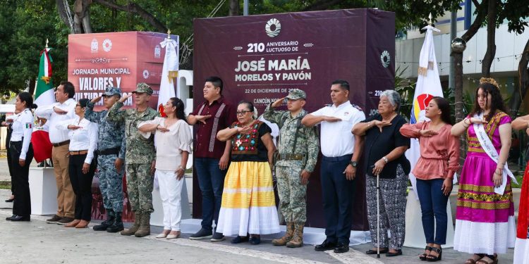 La conmemoración se realizo en el parque “La Corregidora” mejor conocido como “El Crucero”.