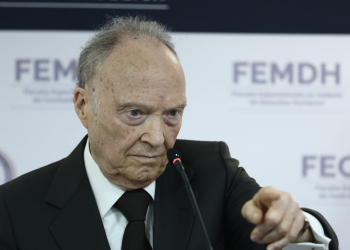 Renuncia Gertz Manero FGR: Fiscal sin rendir cuentas