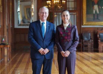 Sheinbaum se reúne con José Medina Mora en Palacio Nacional