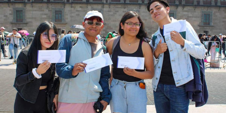 Beca de transporte SEP para universitarios de Michoacán