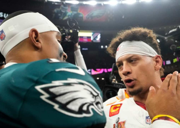 NFL Salvaje w14: crisis total para Hurts y Mahomes