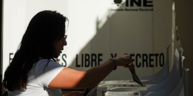 INE amplía vigencia de credenciales para votar en Coahuila