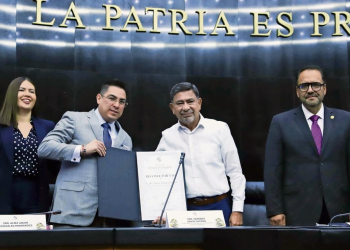 Descabezan dirección en aduanas por huachicol