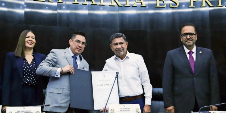 Descabezan dirección en aduanas por huachicol