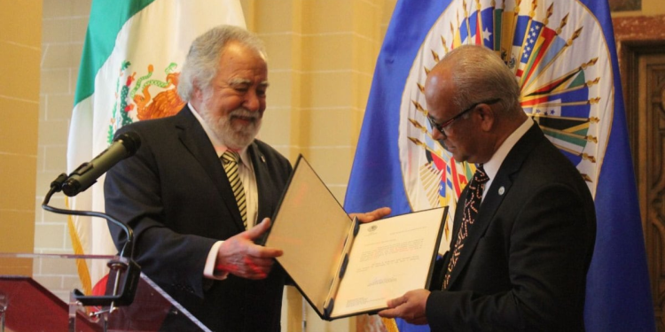 Alejandro Encinas OEA: Presenta Cartas Credenciales