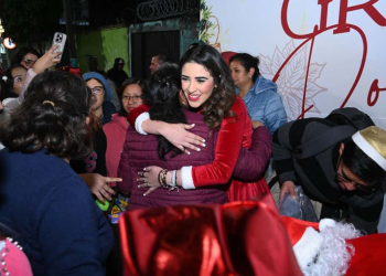 Diputada María Teresa Ealy posada navideña en colonia América