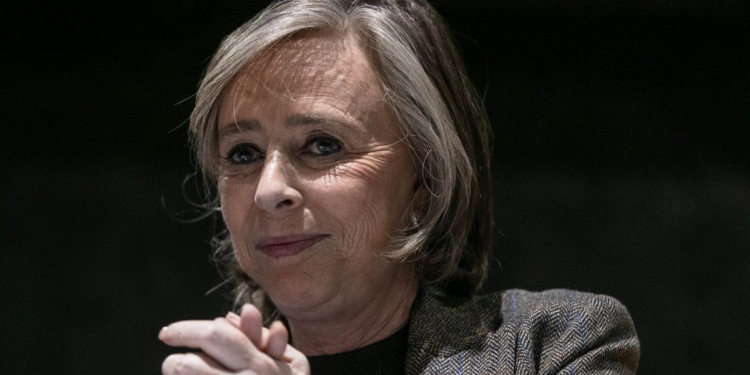 Maria Amparo Casar uso indebido de atribuciones: Caso Pemex