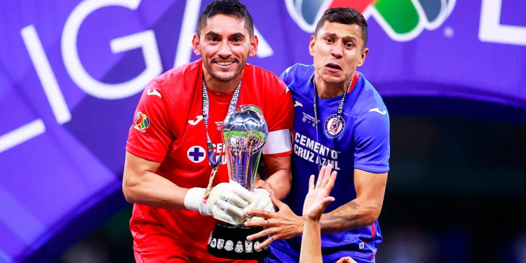 Cata Domínguez Cruz Azul: Anhela Regreso Emocional