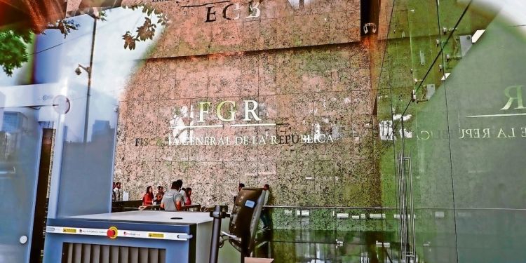 Licitación limpieza FGR irregularidades: denuncias crecen