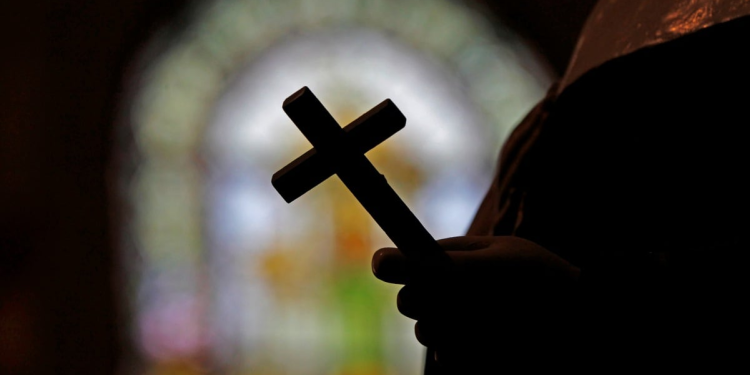 Dignidad Humana: Iglesia Llama a Proteger Vida