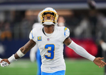 defensa Chargers y la sincronía que define a L.A.