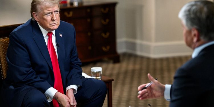 Trump amenaza con ofensiva terrestre y afirma que los cárteles dominan México