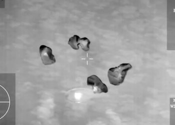 Astronautas de la NASA regresan de EMERGENCIA a la Tierra