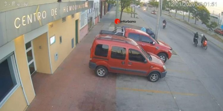 Hombre intenta robar una moto a punta de pistola y termina baleado
