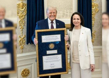 Se lo merece Maria Corina Machado entrega su Nobel de la Paz a Donald Trump