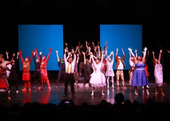 Un éxito “El portal de Belén: La Pastorela Interdimensional” en el Teatro de la Ciudad en Cancún