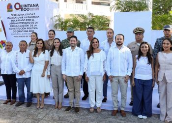 Participa Ana Paty Peralta en el 51 aniversario de la Promulgación de la Constitución Política del Estado Libre y Soberano de Quintana Roo