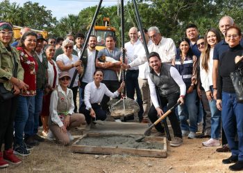 Colocan la primera piedra de la primera etapa del Hospital de Bienestar Animal en Cancún