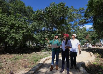 Ana Paty Peralta, llevó a cabo un recorrido de obra por el Jardín Botánico de Cancún