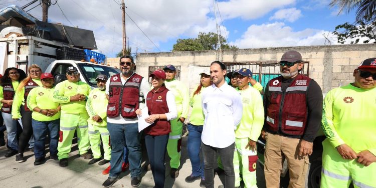 Ana Paty Peralta, supervisa brigadas de Descacharrización Itinerantes en Cancún