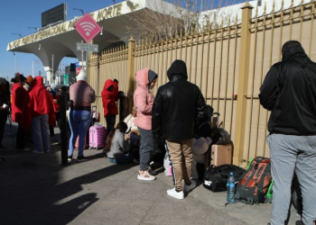 Peticionarios de asilo varados: Trump cierra CBP One
