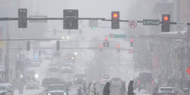 Tormenta Invernal EE.UU.: Hielo y Nieve Extrema