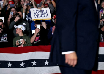 Trump economía Iowa: Estrategia Electoral 2026