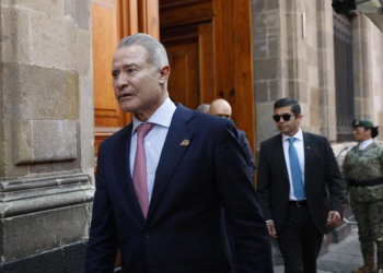 Embajadores y diplomáticos en Palacio Nacional con Sheinbaum