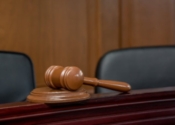Tribunal de Disciplina Judicial cesa magistrado por alterar documentos