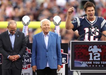 Tom Brady critica la exclusión de Bill Belichick del Salón de la Fama de la NFL