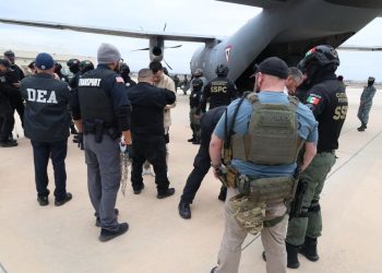 37 presos trasladados a Estados Unidos por delitos de delincuencia organizada