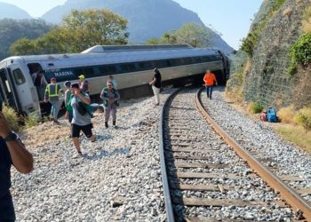 Sheinbaum anuncia reparación a víctimas del Tren Interoceánico, pero omite cifras