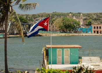 Crisis en Cuba se agrava apagones record vuelos cancelados y peso en minimo historico