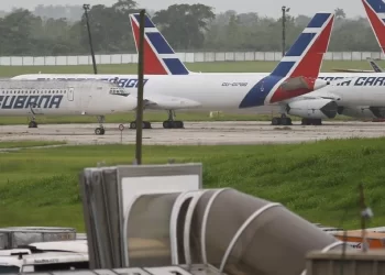 Cuba se queda sin combustible para aviones y enfrenta crisis en aeropuertos internacionales