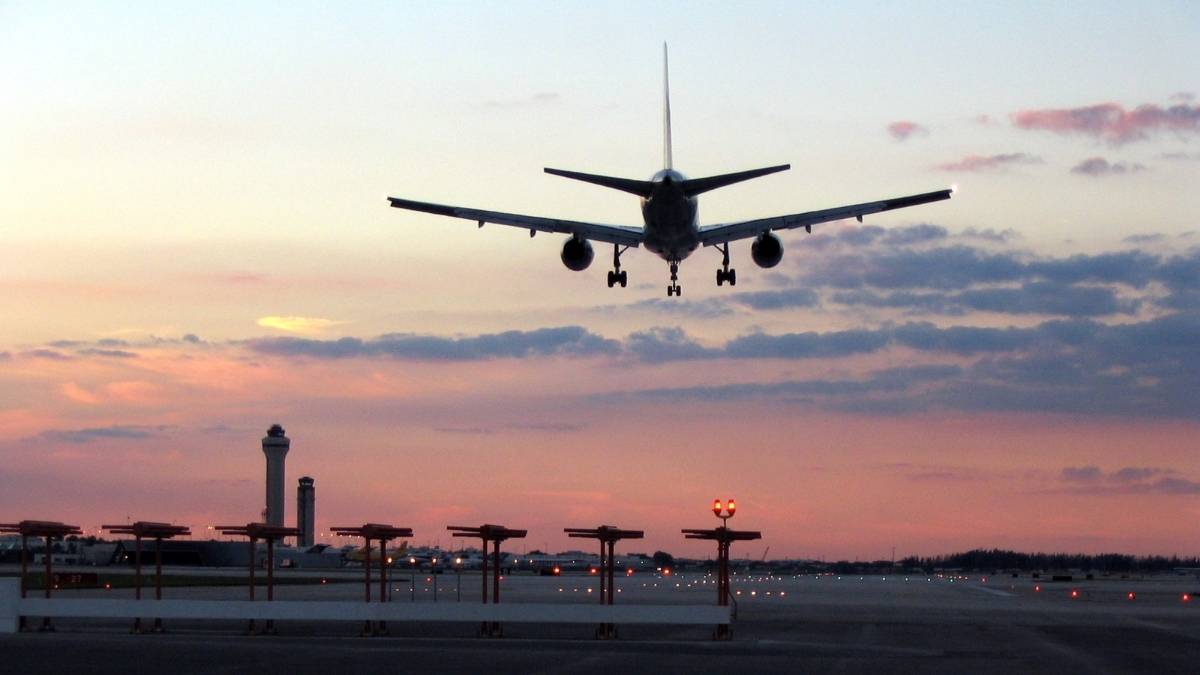 FAA suspende vuelos en El Paso y no detalla las causas