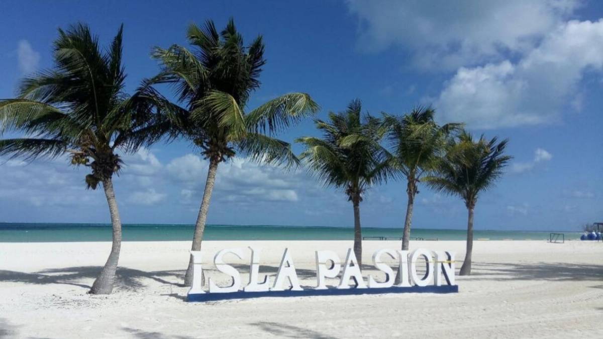 Isla Pasion un paraiso natural del Caribe mexicano